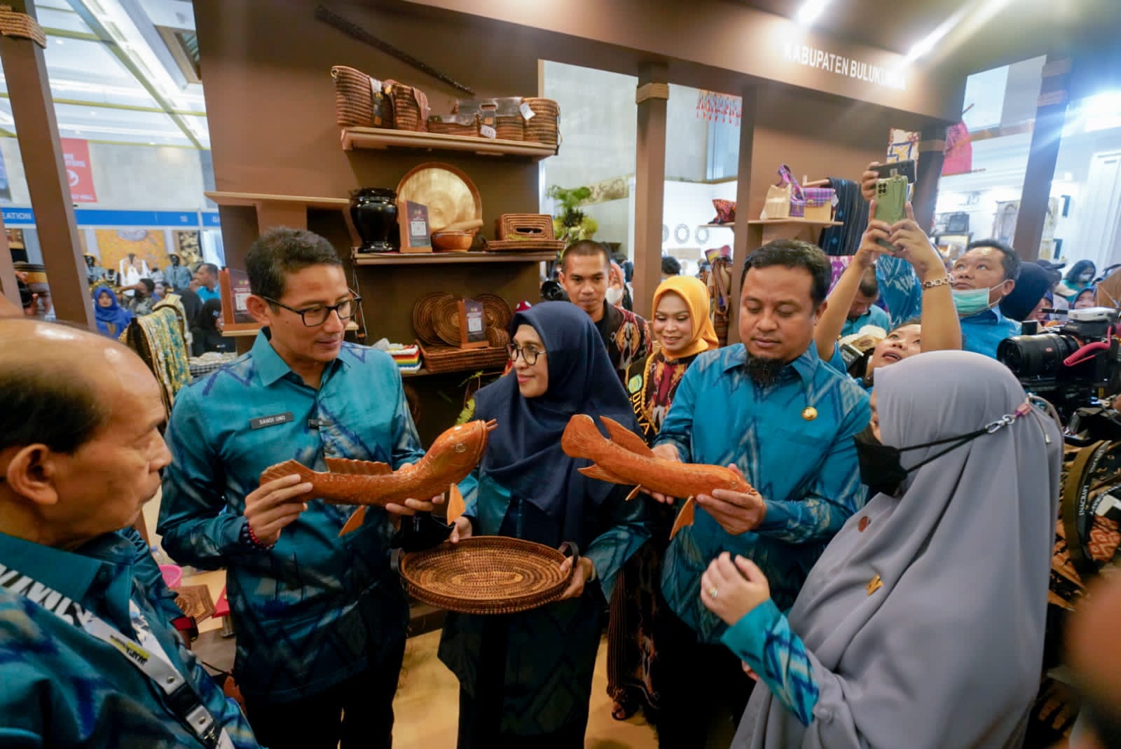 Menparekraf Sebut Produk Kerajinan Sulsel Luar Biasa